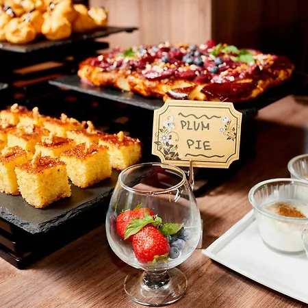 Отель Sunny Forum 4*