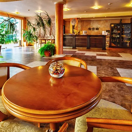 Отель Sunny Forum 4*