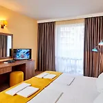 Otel Sunny Forum