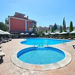 Otel Sunny Forum