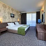 Otel Sunny Forum 4*