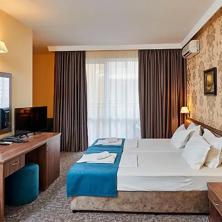 Sunny Forum Hotel 4*
