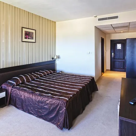 Sunny Forum Hotel 4*