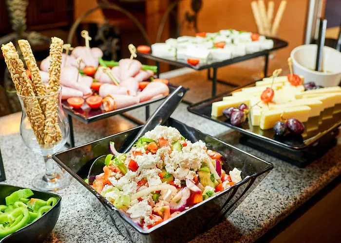 Отель Sunny Forum