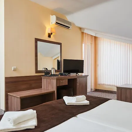 Sunny Forum Ξενοδοχείο 4*