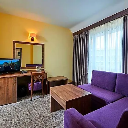 Sunny Forum Hotel 4*
