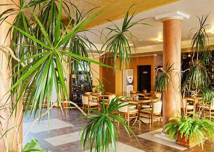 Sunny Forum Hotell Slăntjev Brjag