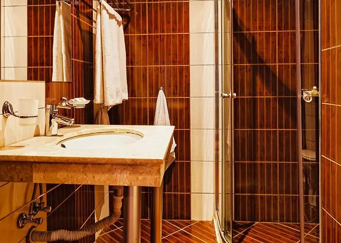 Sunny Forum Hotell 4*